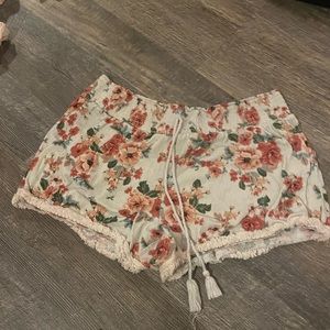 Women’s floral shorts size XL